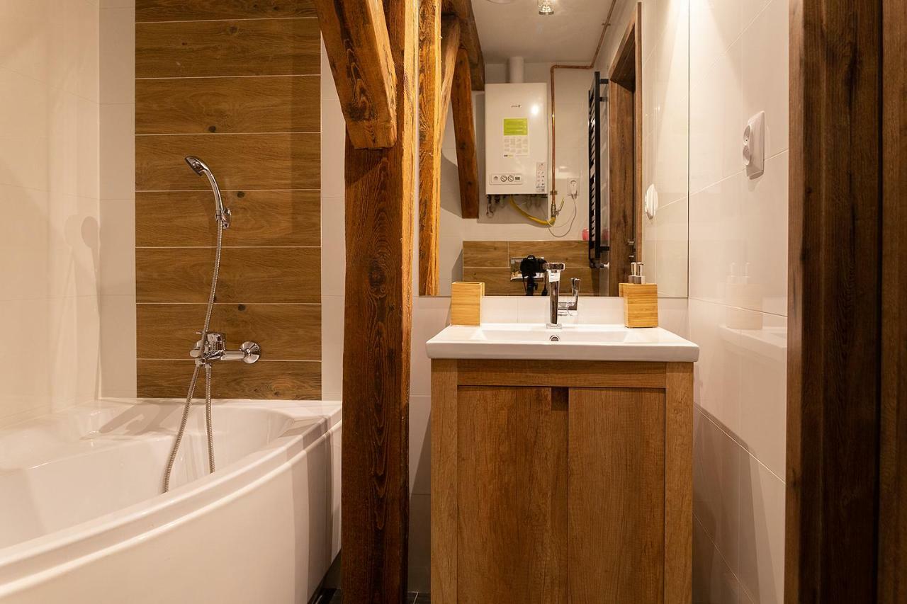 Lazy Days Attic City Center Apartment คาโตวีตเซ ภายนอก รูปภาพ