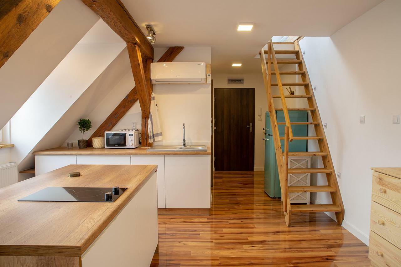 Lazy Days Attic City Center Apartment คาโตวีตเซ ภายนอก รูปภาพ